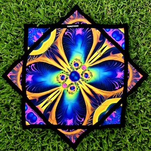 Soulfire Kaleidoscope Flow Star - UV Reactive | Double-Sided | Zig-Zag Stitch - by PLURfect Studios