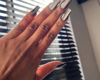 Dark Magic Glitter Press On Nägel: Schwarze Katzenaugen-Gel-handgemachte glänzende falsche Nägel