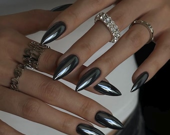 Schwarze Gothic-Stiletto-Press-On-Nägel, silberchromfarbene, spitze Gel-Kunstnägel