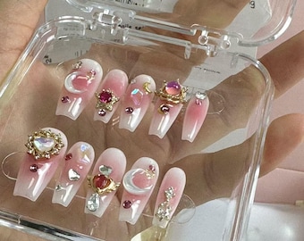 Uñas postizas de Sailor Moon: uñas con gemas de diamantes de imitación y degradado rosa