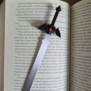 Dark Fantasy Sword Bookmark - 3D Printed - Nerdy Bookmark - Video Game Bookmark - Handmade - Gift - Bookworm - Fantasy - Booktok - Reader