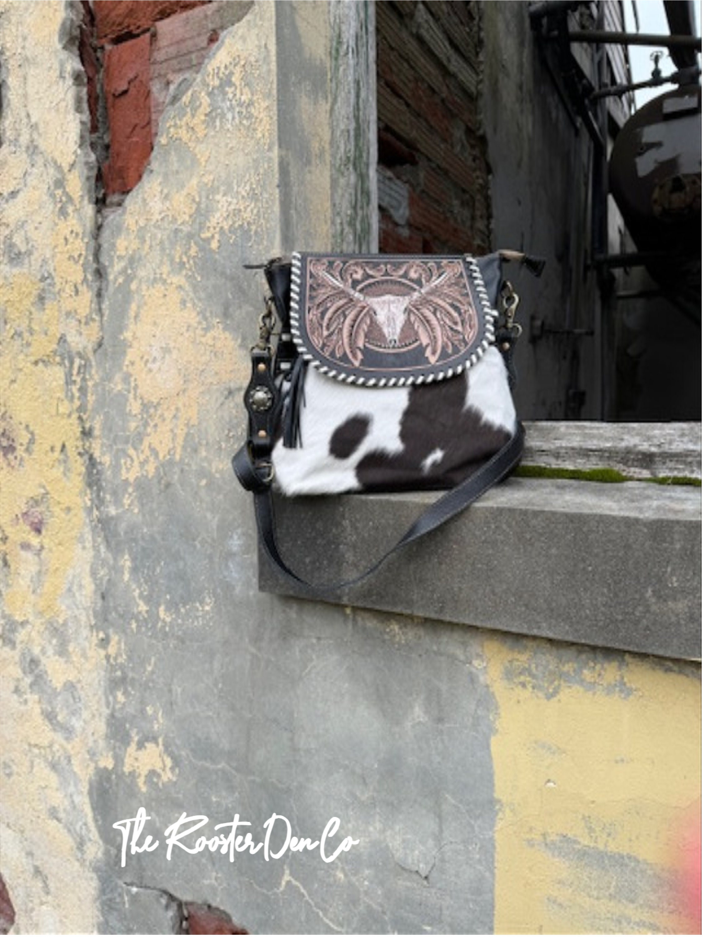 Western Leather Bag, Cow Skull Design, Hair on Tote Bag, Cowgirl Chic Purse, Western Leather Bag, Gift for Her, Theroosterdencousa - Etsy Western Leather Bag, Cow Skull Design, Hair on Tote Bag, Cowgirl Chic Purse, Western Leather Bag, Gift for Her, Theroosterdencousa - Etsy