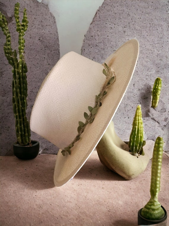 Sophisticated Fedora with Leaf Detail - Nature-Inspired Fashion Hat, Must-Have Accessory