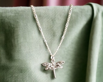 Enchanting Silver Dragonfly Necklace Adjustable Length, Unique Nature Themed Jewelry, Ideal Gift for Birthdays or Anniversaries