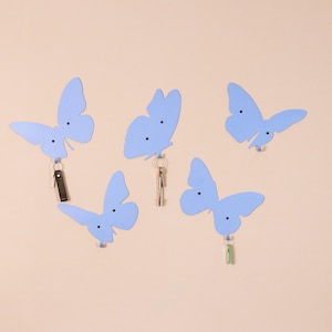 Butterfly Wall Key Holder Nature-Inspired Coat Hooks Wall Hanging Set of 5 Butterflies Key Hangers Metal Wall Art Decor Unique Birthday Gift