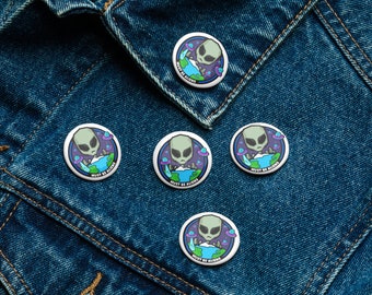 Must Be Aliens Pin Buttons, UFO Party Favors (Set of 5)