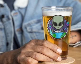 Alien Pint Glass: Never Give Up, UFO Drink Cup