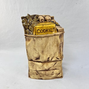 An Adorable Old Fashioned Cookie Jar