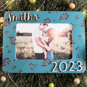 Christmas Picture Frame,  Holiday Frame, Teal and Red Berries, 4 x 6 frame, Hostess gift, Farmhouse home decor