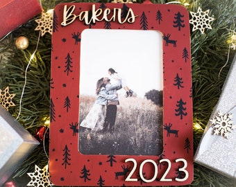 Christmas Picture Frame, Holiday Memories,  Nordic Picture, Winter Red 4 x 6 frame, Farmhouse decor