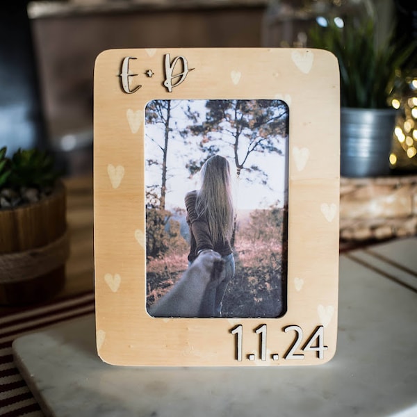 Valentines Day Picture Frame, Dating Memories,  Anniversary Picture, Natural 4 x 6 frame, Farmhouse Decor, Gift For Her, Gift For Him