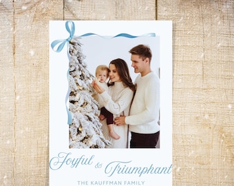Elegante tarjeta navideña con foto / Plantilla de Canva con lazo azul