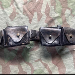 WW1 vintage Swiss army ammo leather pouches and belt set webbing original