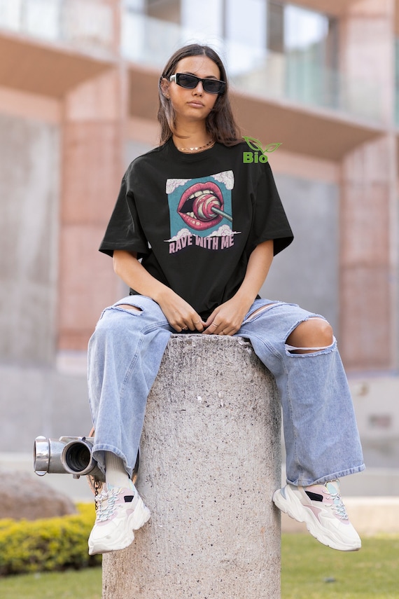 Rave With Me - Organic Oversize T-Shirt aus Bio-Baumwolle, Unisex - Rave, Techno, Tekkno, Party, Electro, Retro, Festival | ARISANA