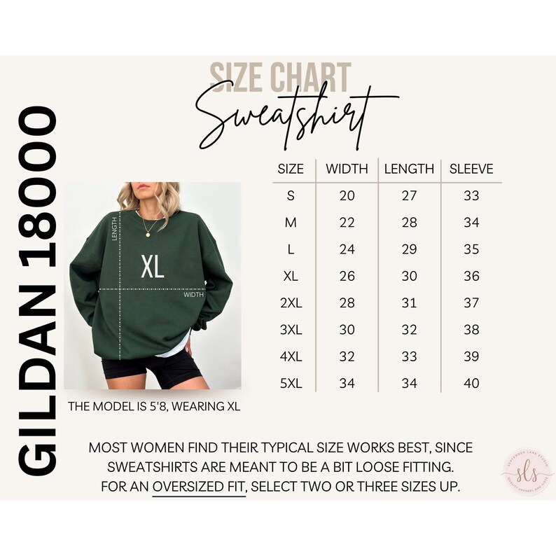 Puede incluir: Una sudadera verde oscuro con una tabla de tallas. La tabla enumera las tallas S a 5XL con medidas de ancho, largo y largo de manga en cm. La modelo mide 173 cm y usa XL. El texto dice que se seleccionen dos o tres tallas m&aacute;s para un ajuste oversize.