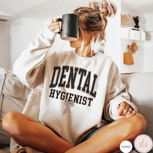 Sweat-shirt hygiéniste dentaire, chemises hygiéniste dentaire, cadeaux hygiéniste, cadeau hygiène dentaire, sweat-shirt RDH, chemises RDH, sweat-shirts cabinet dentaire