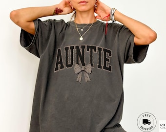 Comfort Colors® Auntie Shirt, Aunt Shirt, Auntie Shirt, New Aunt Gift Pregnancy Announcement, Christmas Gift for Aunt, Auntie Christmas Gift