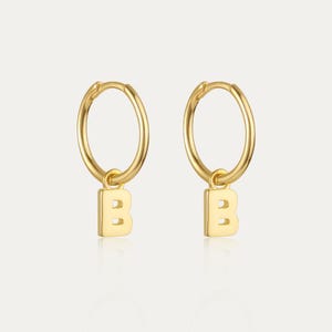 Pendientes Huggie con iniciales • Pendientes de aro de oro personalizados • Pendientes colgantes con dije de letra • Regalos personalizados