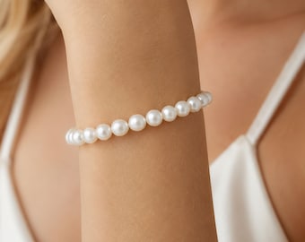 Freshwater Pearl Bracelet with Heart Clasp • Minimalist Bridal Jewelry