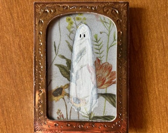 Ghost Vintage Lightweight Frame Magnet