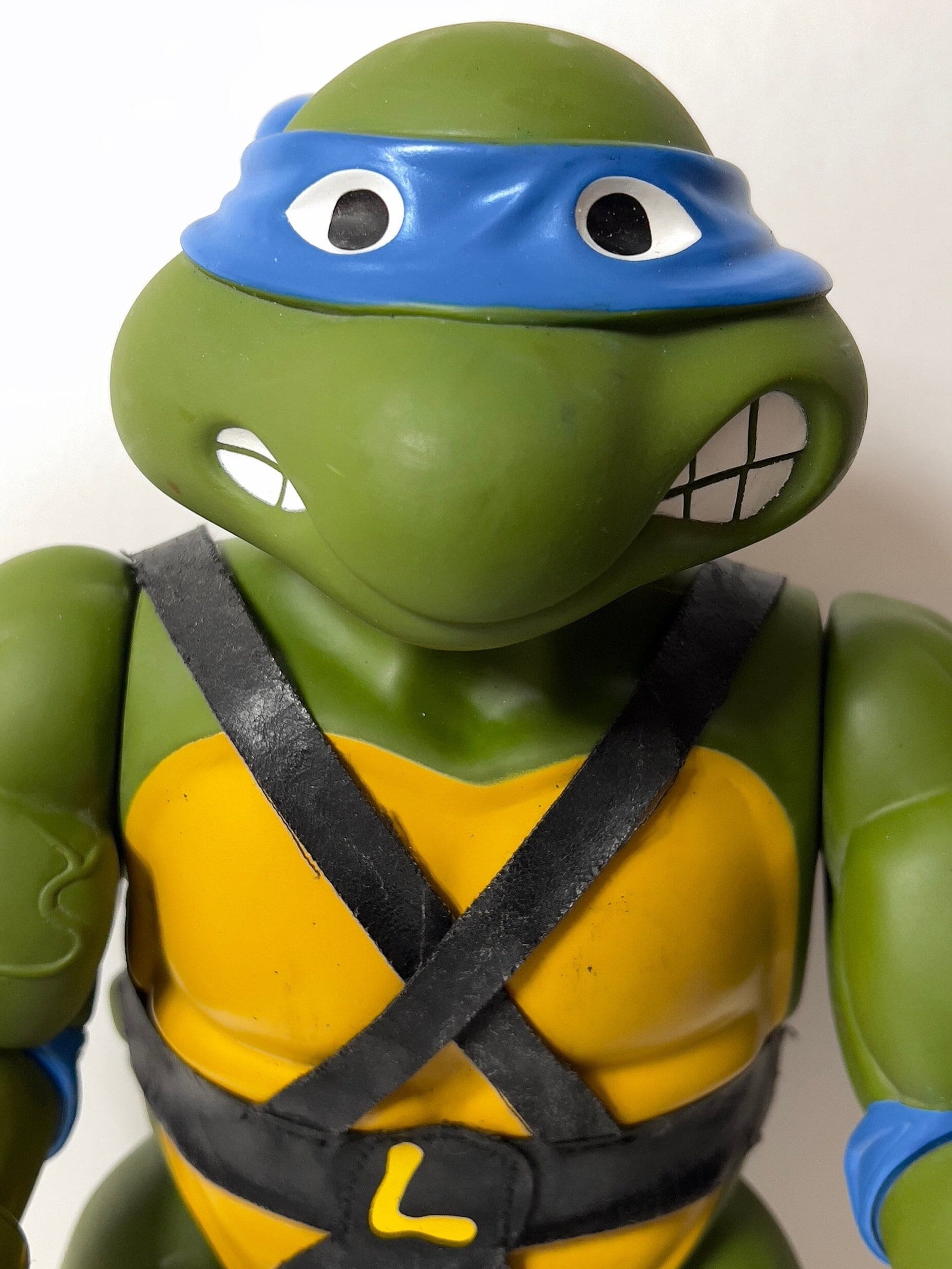 Teenage Mutant Ninja Turtles 12” Original Classic Leonardo Giant