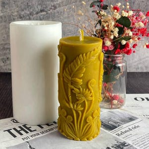 Silicone Candle Mold - Cylinder with Fern Design, 11.6cm x 5.1cm, Perfect for Creating Unique and Decorative Candles