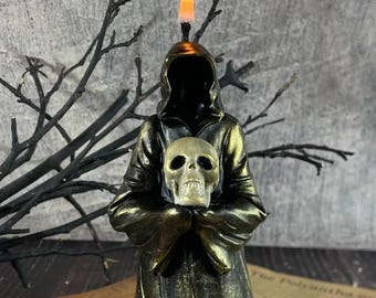 頭蓋骨の神秘的なガイド - 黒蝋の儀式用キャンドル、変身と保護の呪文のための手作り魔法のキャンドル