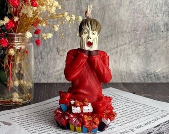 Kevin Home Alone Candle - Nostalgic Christmas Décor, Handmade Beeswax Gift, Festive Holiday Accent