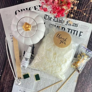 Cozy Autumn Candle Making Kit – DIY Pumpkin Candle in Pot, Fall Crafting Gift, Handcrafted Soy Wax Candle Set