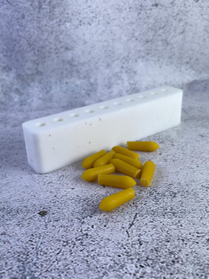 Reusable mold enhancing the precision of medical crafting