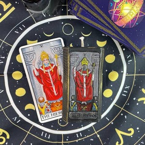 Tarot Black Wax Candle - The Hierophant Ritual Tool for Spiritual Wisdom and Protection