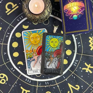 Sun-tarotkaars - zwarte was voor positiviteit, vreugde en spirituele vernieuwing