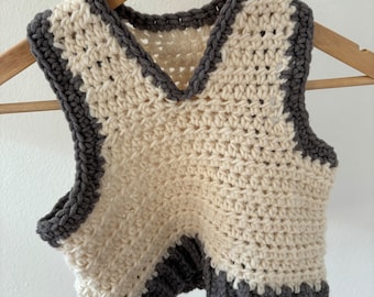 Sleeveless sweater with V-neck