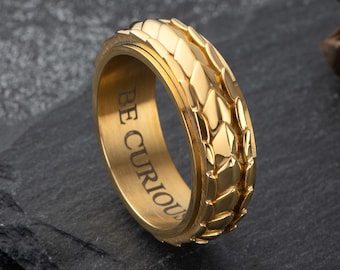 パーソナライズされたドラゴンスケールスピナーリング、ドラゴンスキンスピナーリング、メンズフィジェット不安バンド、回転リング、ストレス解消、記念日リング。