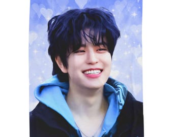 Skz Seungmin Perm Smile Velveteen Plush Blanket: Stray Kids Stays