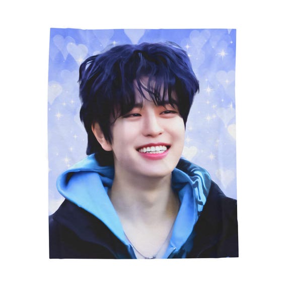 Skz Seungmin Perm Smile Velveteen Plush Blanket: Stray Kids Stays