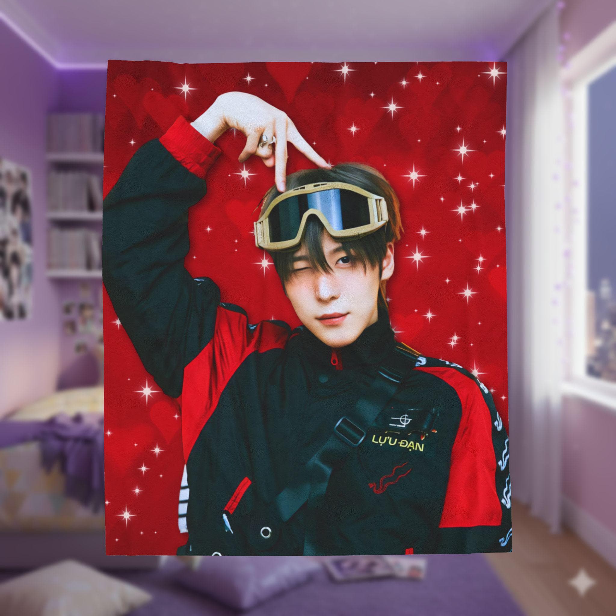 Ateez ユンホ Aniteez レッド ぬいぐるみ ブランケット: Atiny Kpop