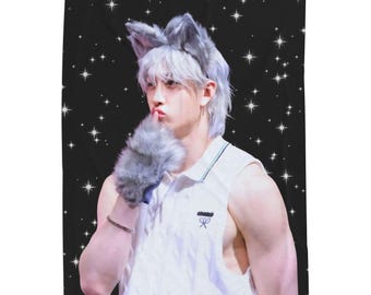 Skz Bang Chan Wolf Ears Biceps Velveteen Plush Blanket: Stray Kids Stays Kpop Concert Tour Merch Gift 2025