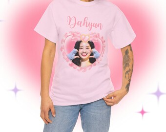 ダヒョン　TWICE ポップアップ Tシャツ Mサイズ TWICE ダヒョン Tシャツ raptee bootの通販 by yutete ｜ラクマ