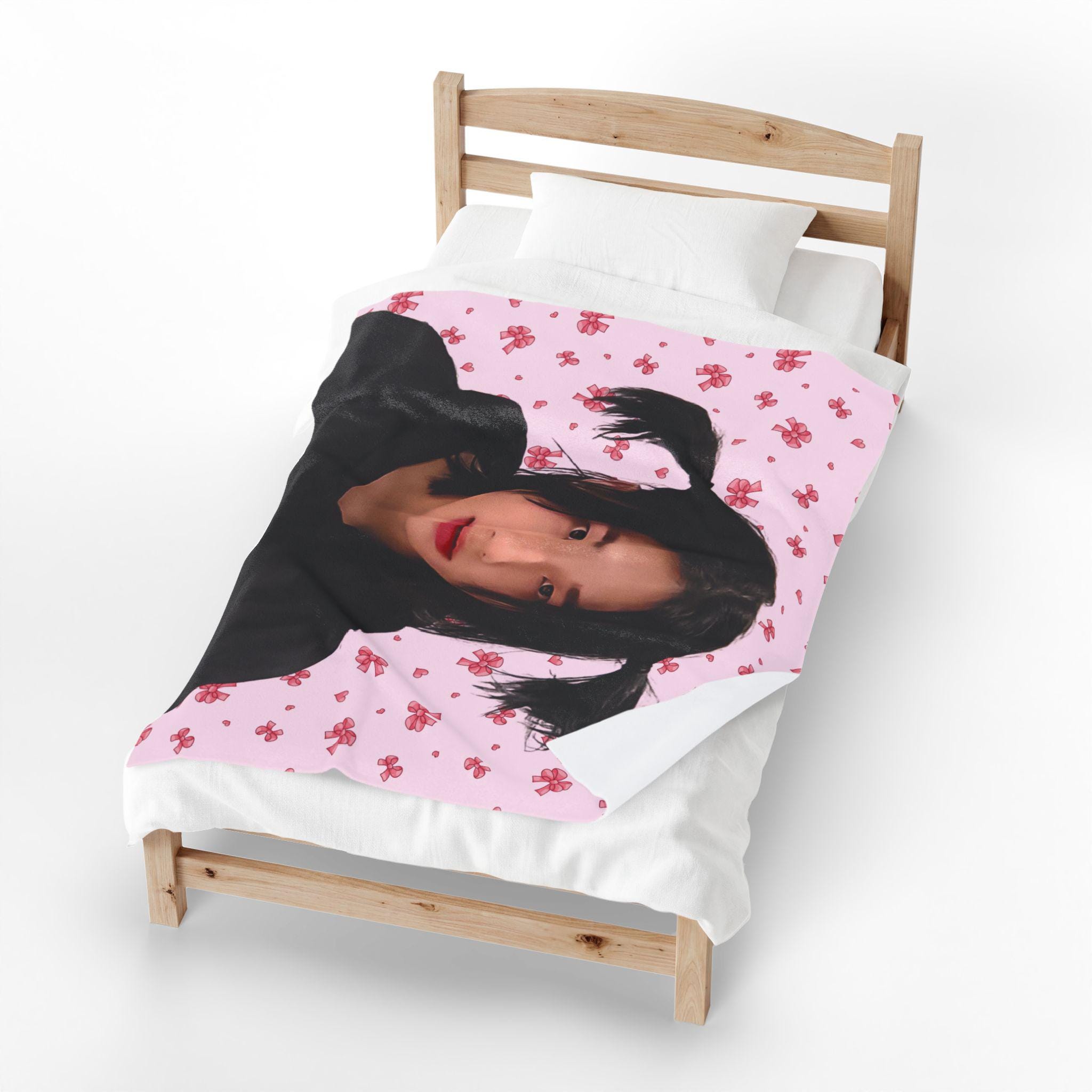 SKZ Hyunjin Pigtails Cute Stray Kids Blanket, Hyunjin Skz Blanket