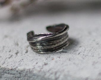 Czarno-srebrny mankiet do uszu, ręcznie robiona sztuczna biżuteria do piercingu, minimalistyczne kolczyki w stylu awangardowym, unisexowe mankiety do uszu