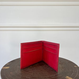 Porte feuille en cuire rouge