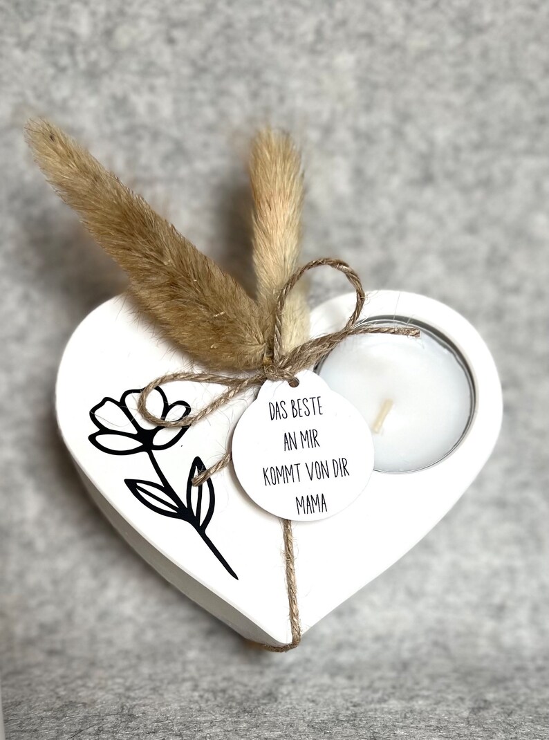 Geschenk zum Muttertag Herz mit Teelichthalter Herz aus Raysin dekoriertes Herz mit Trockenblumen Geschenkset Mama Herz mit Blume Bild 9