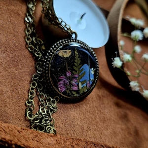 Forest Fairy Mushroom Pendant - Green Witch Necklace - Natural Jewelry with Real Flowers - Dark Forest Goblincore Terrarium Natural Jewelry