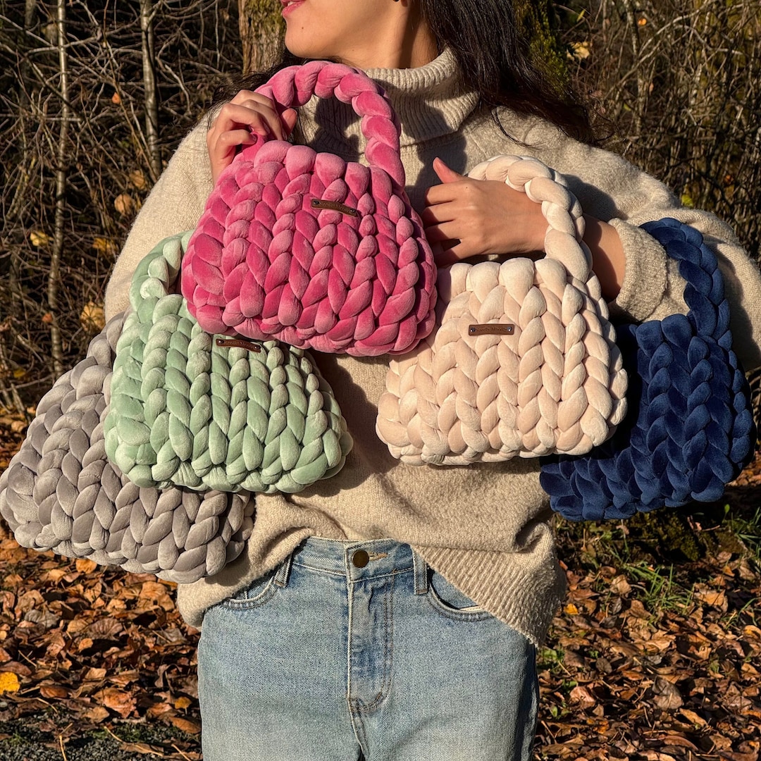 ★送料・関税込★INSTANTFUNK★Giant yarn wool-blend tote bag Amazon.com: Giant yarn hand knitted bag (One Size, purple