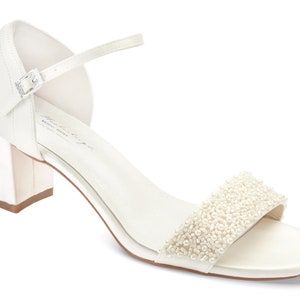 Bridal pumps sandal shoes made of satin with pearls Ivory/cream W image 2