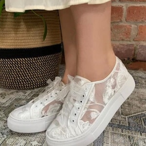 Brautschuhe Sneaker weiß/ivory mit Blumen Spitze Bild 2