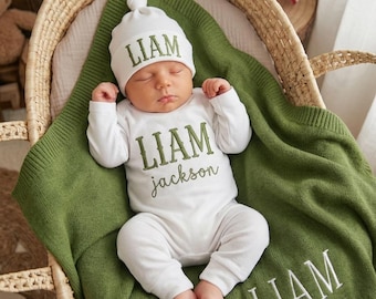 Embroidered Baby Outfit Set with Cotton Knit Blanket, Newborn Gift, Custom Baby Announcement, homecoming set,baby bodysuit with matching hat