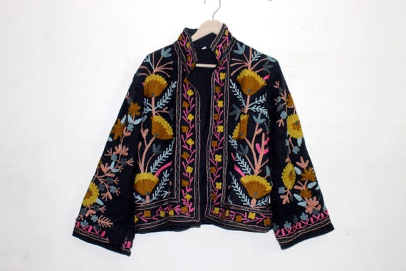 Handmade Suzani  TNT Jacket, Embroidery  Wear Jacket Coat, Womens Coat, Suzani Short Jacket, TNT Fabric Suzani Jacket, Robe, Gift For Her.