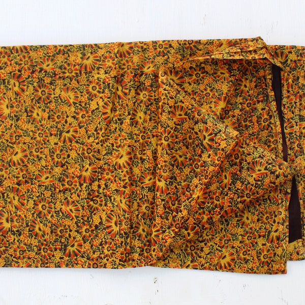 Vintage Recycled fabric  Silk Sari Fabric Craft Sarees Dressmaking Craft Indian Sari Silk kimono Robe Handmade Fabric